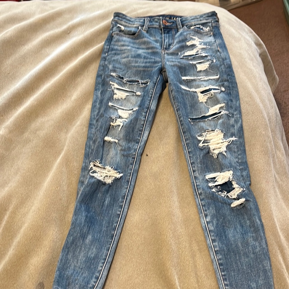 American Eagle Ripped Jeans Next Level Stretch Size 4